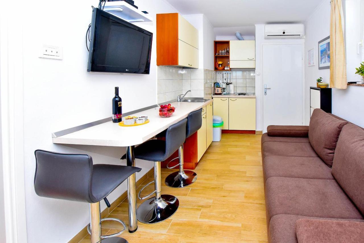 Apartments Mijo Murter Exterior foto