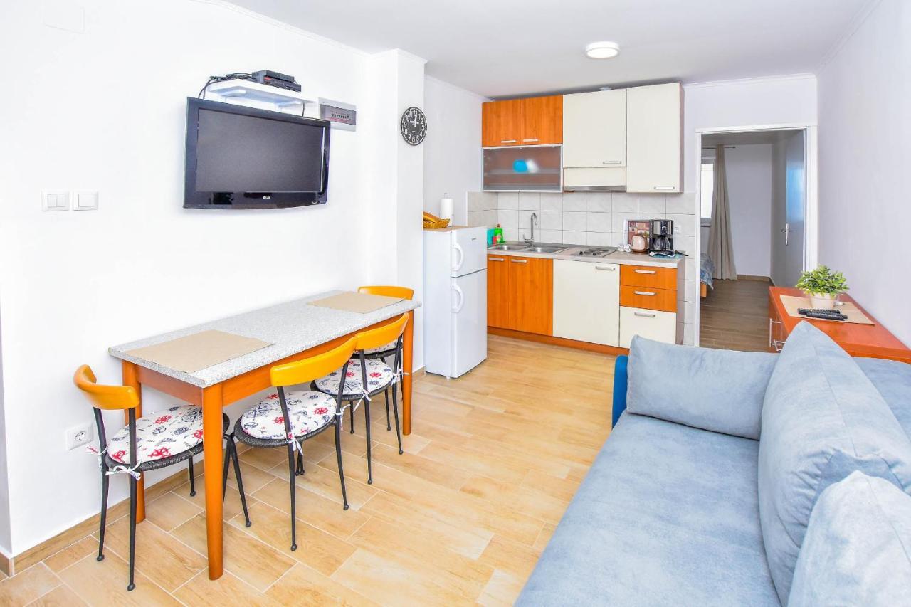 Apartments Mijo Murter Exterior foto